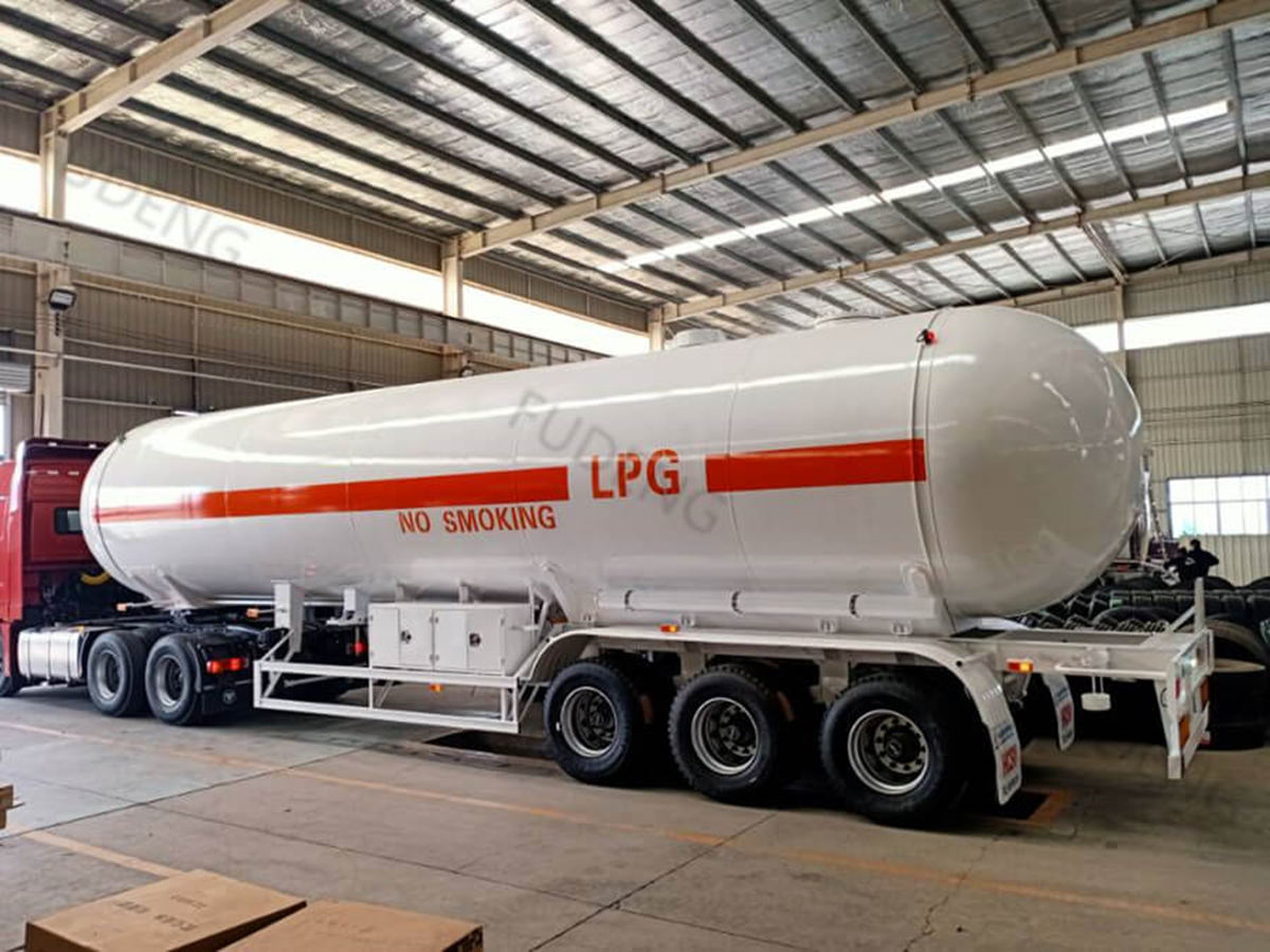 59.7 Cubic Meters LPG Gas Tanker 1