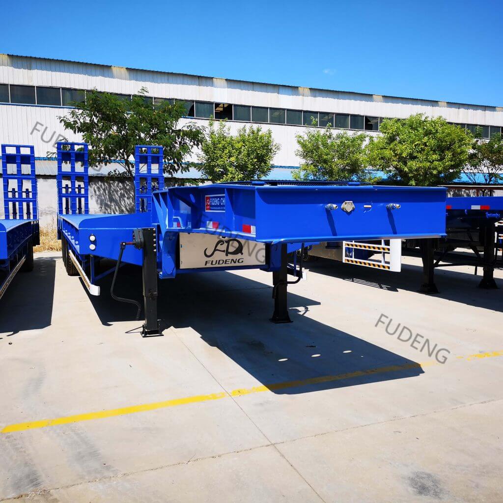 Tri Axles Low Bed Trailer