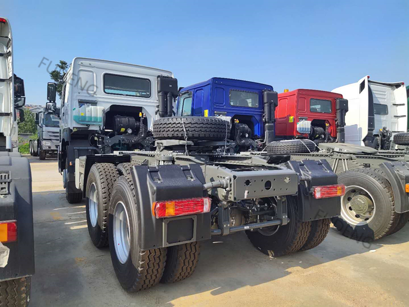 HOWO 371HP 6*4 Tractor Truck