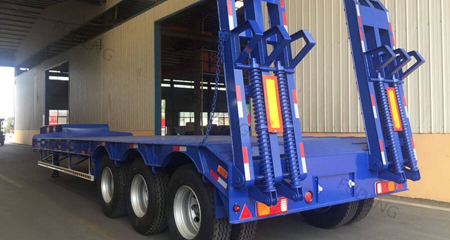 China 3 Axle 40-80 Ton Low Bed Trailer2