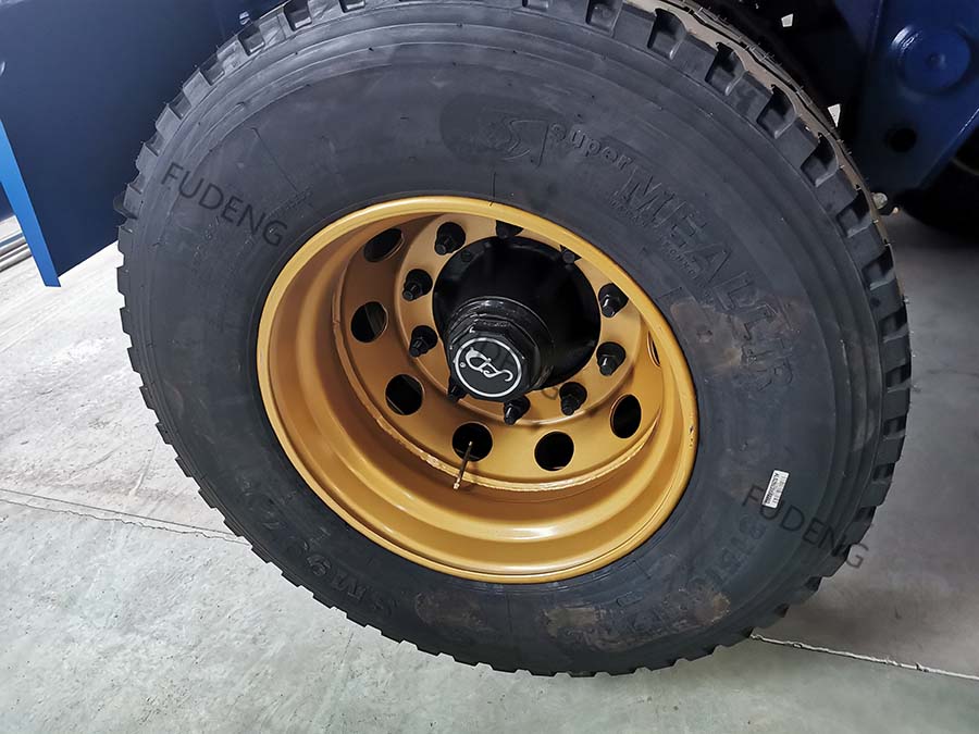 Causes Of Abnormal Wear Of Lowboy Trailer Tires