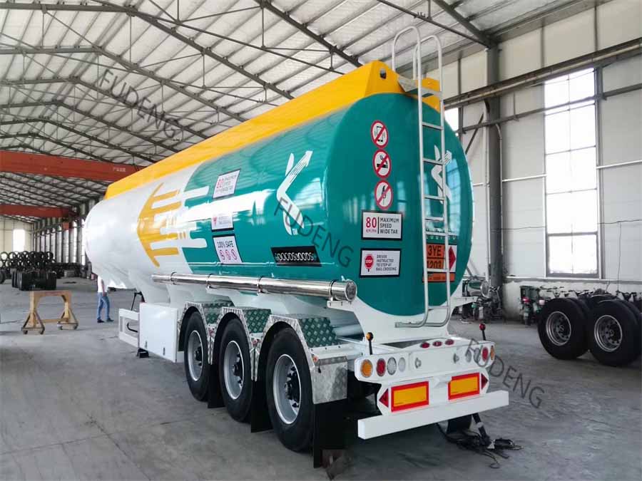 Customized Petrol Oil Tanker Trailer For Africa