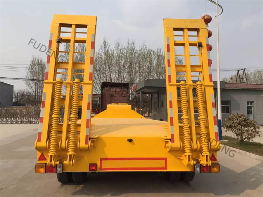 Heavy Duty Tri Axles Low Bed Trailer for Sale
